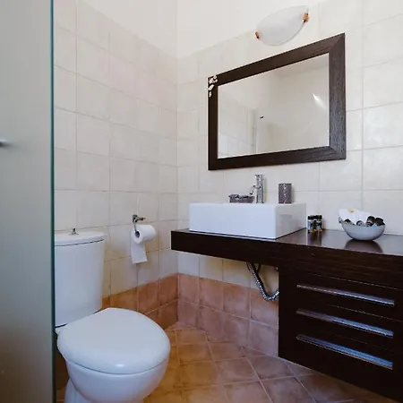 Luce Villa Chalki Town